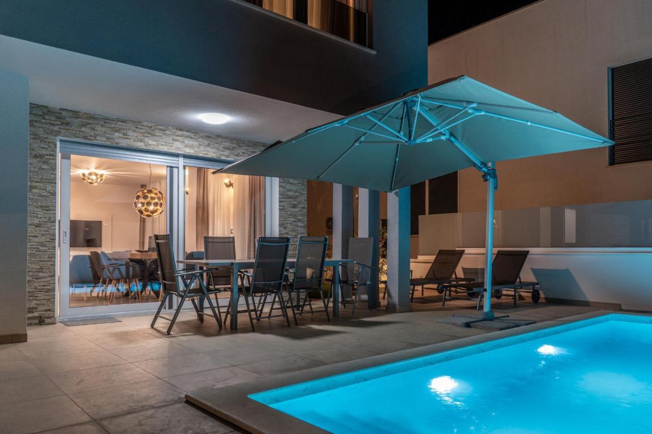 Villa Dea - Dein Rueckzugsort Am Meer Mit Beheiztem Pool Vrsi Dış mekan fotoğraf