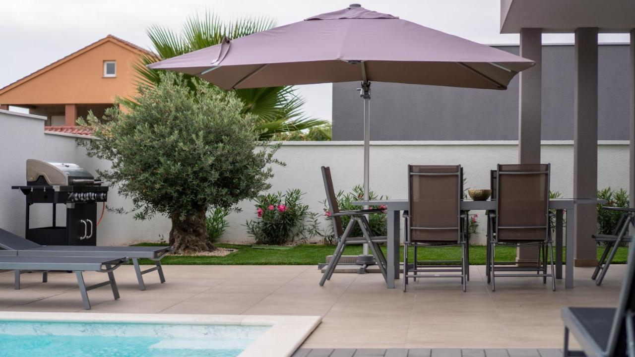 Villa Dea - Dein Rueckzugsort Am Meer Mit Beheiztem Pool Vrsi Dış mekan fotoğraf