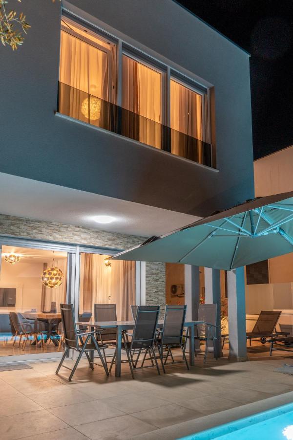Villa Dea - Dein Rueckzugsort Am Meer Mit Beheiztem Pool Vrsi Dış mekan fotoğraf