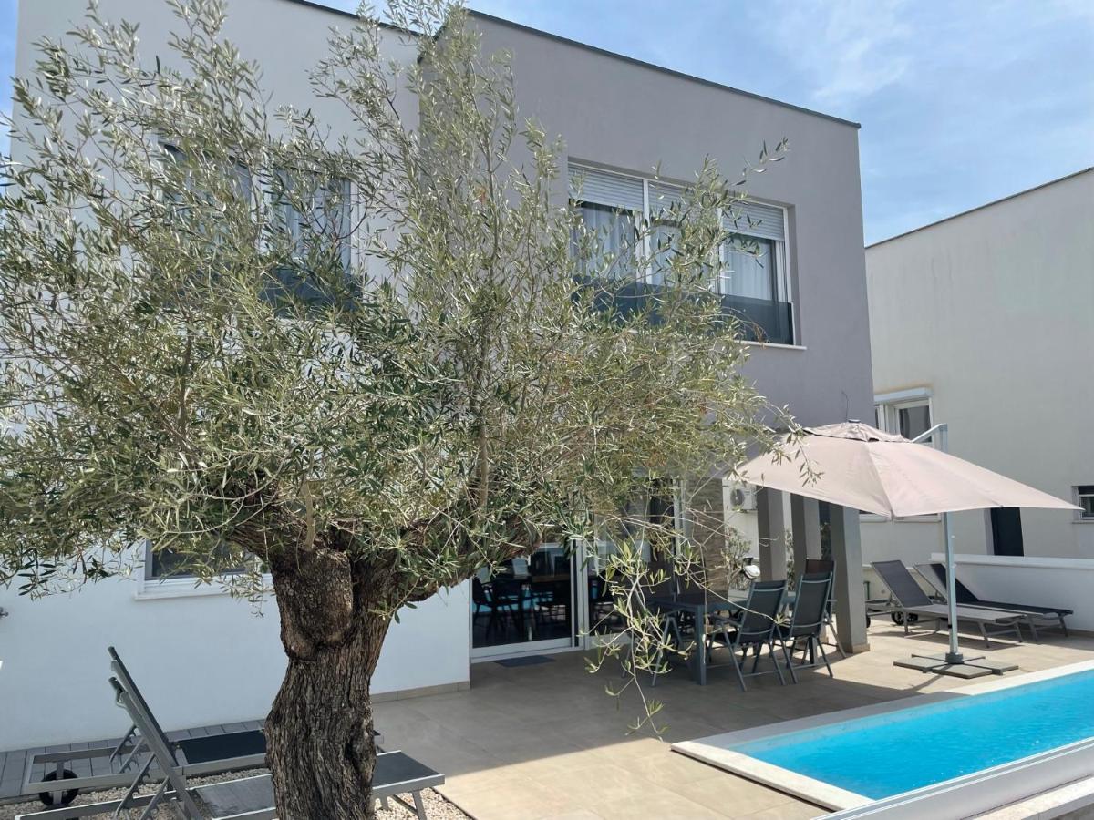 Villa Dea - Dein Rueckzugsort Am Meer Mit Beheiztem Pool Vrsi Dış mekan fotoğraf