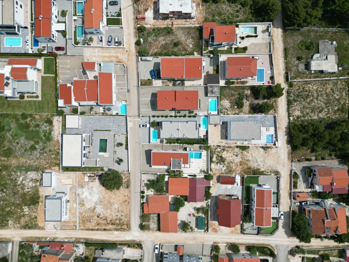 Villa Dea - Dein Rueckzugsort Am Meer Mit Beheiztem Pool Vrsi Dış mekan fotoğraf